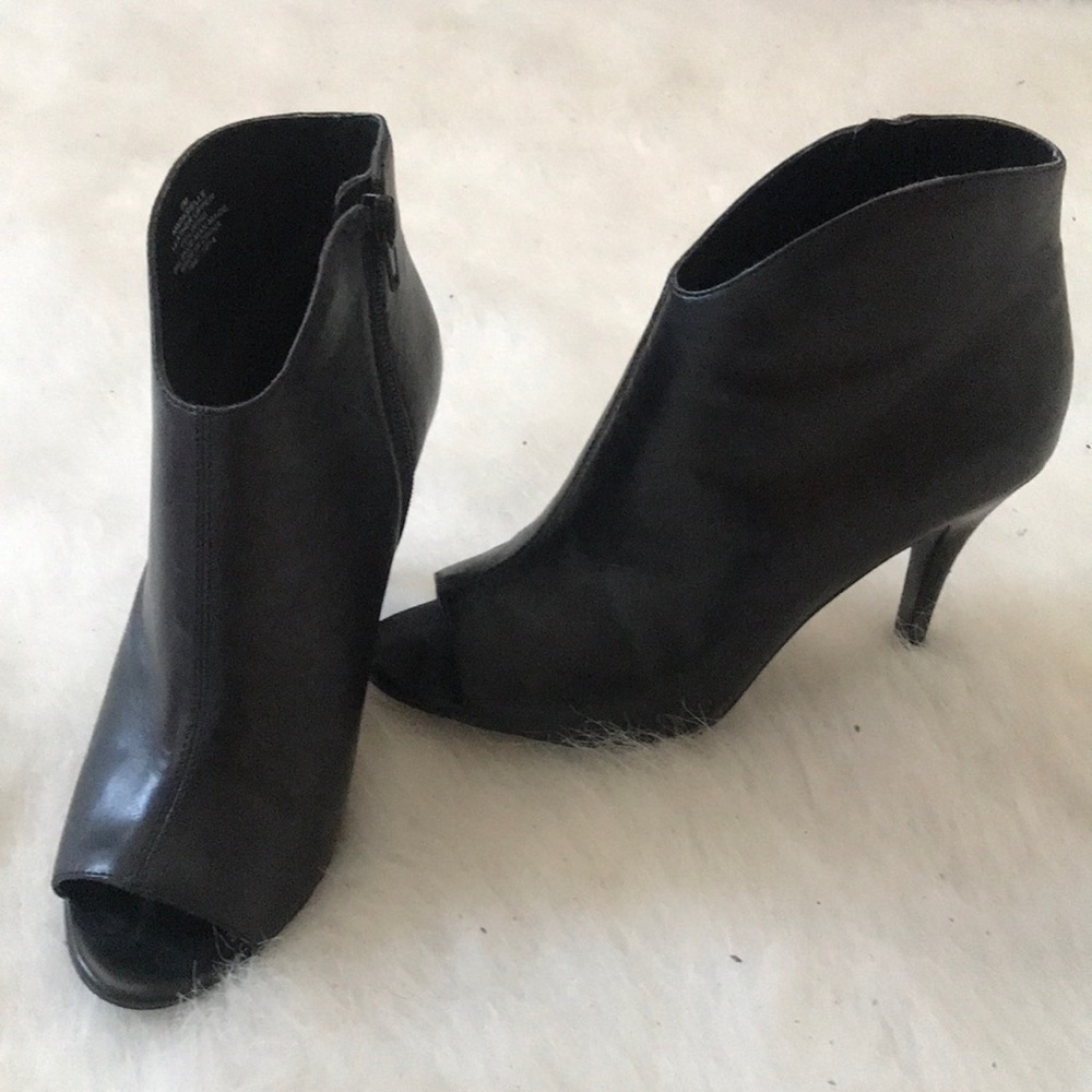 Nine West Open Toed Heeled Booties Size 7